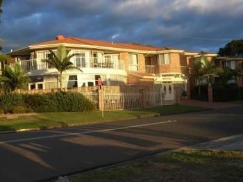 Lake Haven Motor Inn Gorokan Екстер'єр фото